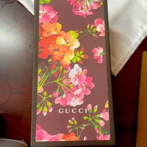 Gucci dust  bag and floral  box